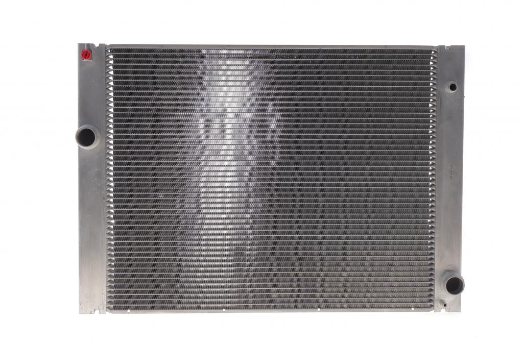 Радіатор охолодження BMW 5 (E60)/7 (E65/E66/E67) 01-08 M54/N62/N73 NRF 53724