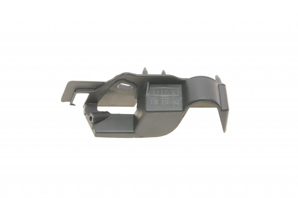 Кронштейн кріплення бампера (переднього/L) Audi A4 08-15 DPA 88071820002